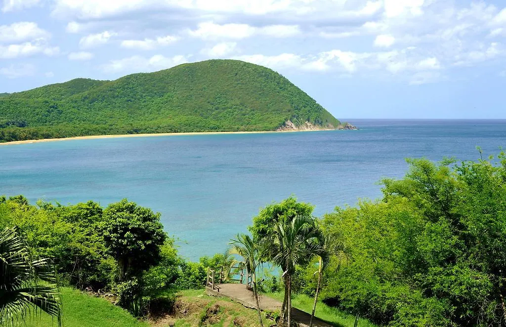 *** Village de vacances Les Merveilleux Flots de la Mer Deshaies Guadeloupe